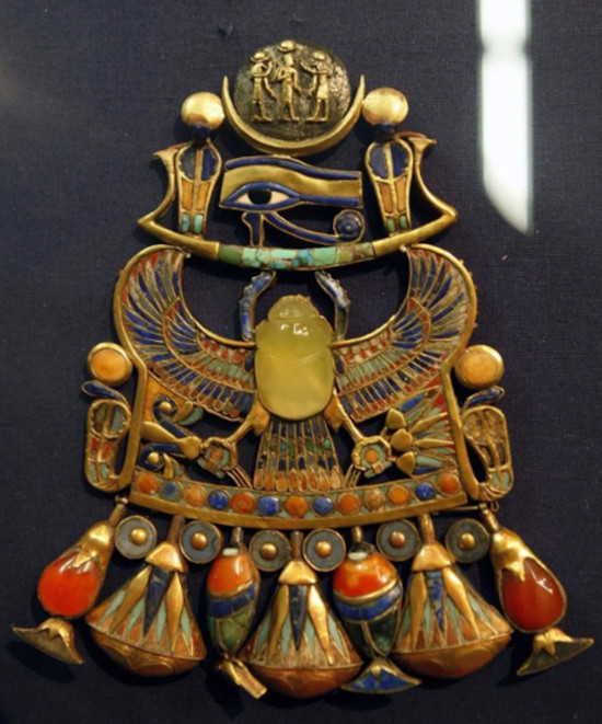 Winged scarab of Tutankhamun with semi-precious stones