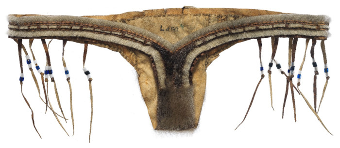 The rear of the naatsit