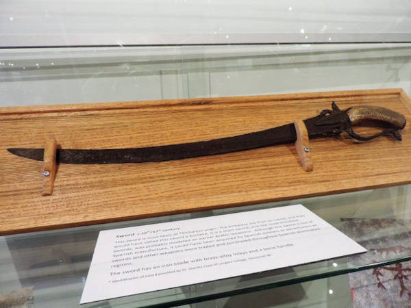 Photo of a Kastane Sinhalese sword from Sir Lanka.