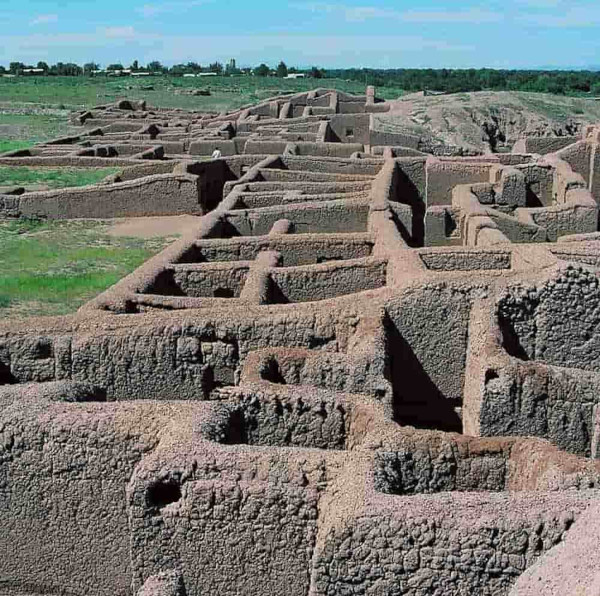 The ancient adobe ruins of Paquimé in Chihuahua represent the advanced pre-Columbian culture that inhabited the region 900 years ago.