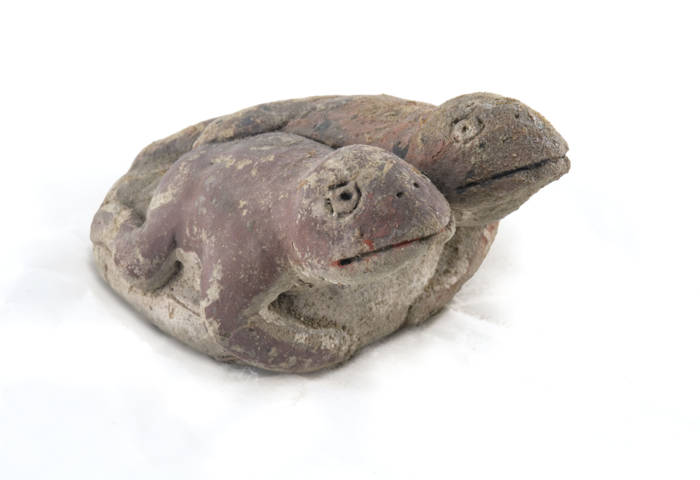 The dual representation of toads modeled in unfired clay