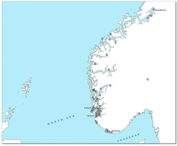 Map showing places along the coast of Vestlandet, Sørlandet and Trøndelag County where large boathouses from the Norwegian Roman period have been found