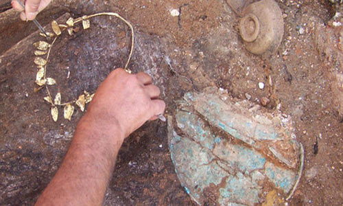Archaeologists discovered jewellery, pottery and many other artifacts