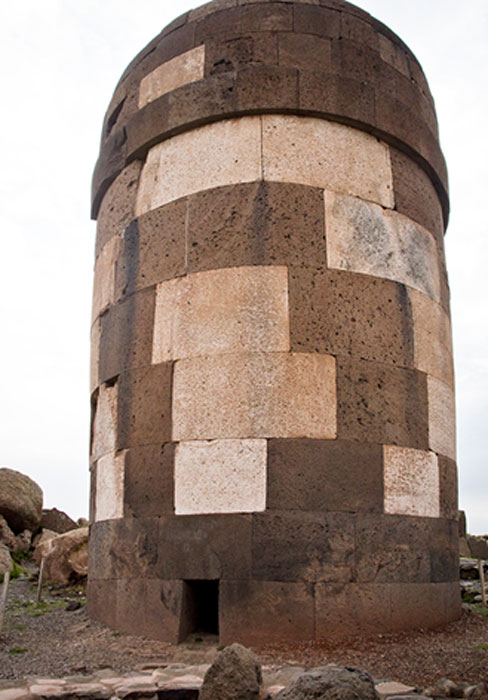 Classic chullpa. Silustani.