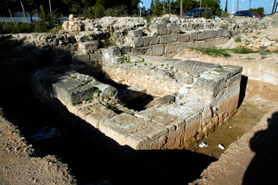 Excavation of the Hexamilion wall