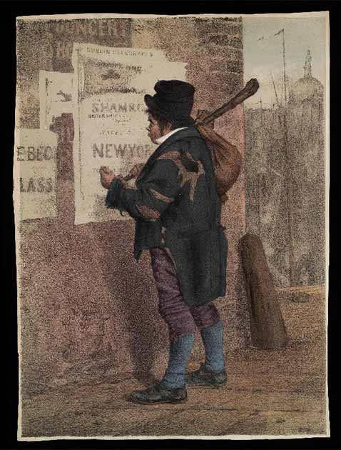Πάνω από δύο εκατομμύρια Ιρλανδοί μετανάστευσαν στις Ηνωμένες Πολιτείες λόγω της φτώχειας, συμβάλλοντας στην παρακμή του bataireacht.  Ένας Ιρλανδός κοιτάζει μια αφίσα που διαφημίζει ταξιδεύει στη Νέα Υόρκη και αποφασίζει να μεταναστεύσει, Erskine Nicol, περίπου το 1820.  (Συλλογή καλωσορίσματος / Δημόσιος τομέας)