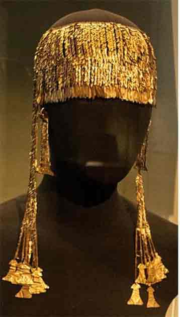 One of the prize treasures of the Priam hoard. Golden diadem with pendants in the shape of "idols" (​Public Domain)