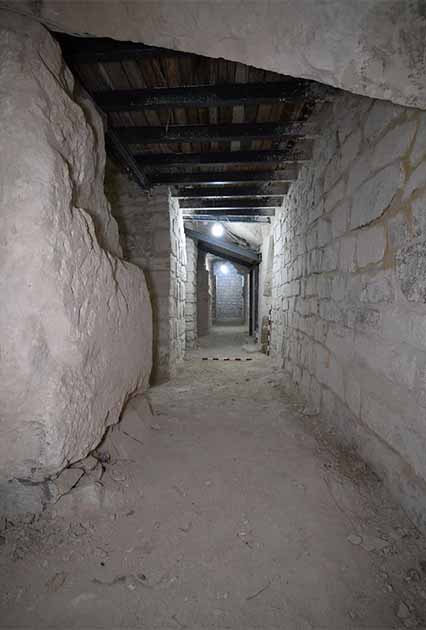 A passageway, now secured with steel beams. (Egyptian Ministry of Tourism)