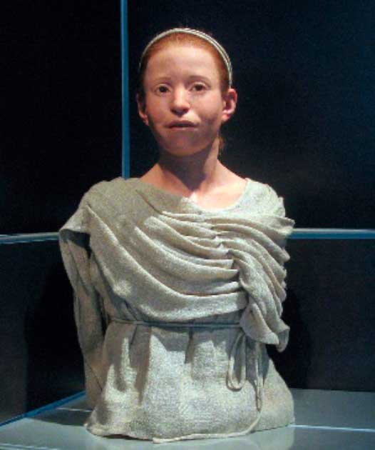 Α reconstructed appearance of Myrtis, an 11-year-old girl who died during the plague of Athens and whose skeleton was found in the Kerameikos mass grave (Tilemahos Efthimiadis / CC BY SA 2.0)