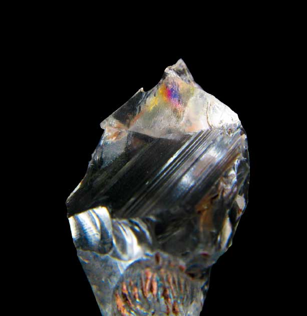 The refractive qualities of a small internal structure within one of the rock crystals. (Overton et al. 2022 / Cambridge Archaeological Journal)