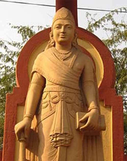 A statue of Chandragupta Maurya. (Public Domain)