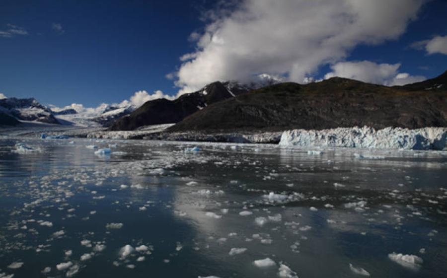 Modern Alaskan scenery with ice melt.