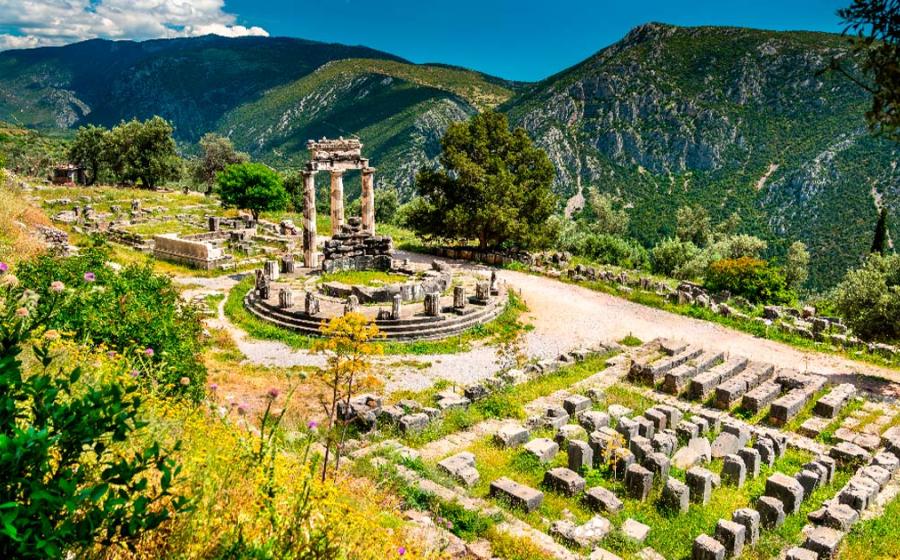 Temple of Athena Pronaia at Delphi in Greece. Source: Leonid Andronov/Adobe Stock