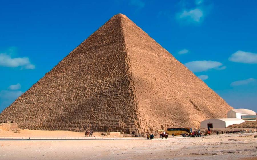 Khufu pyramid from the northeast view. Source: dynamofoto/Adobe Stock