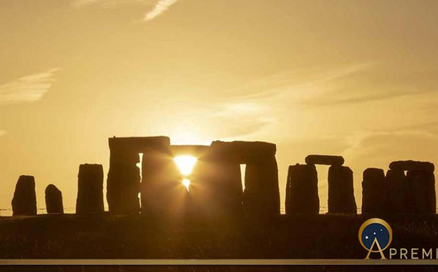 Summer Solstice Sunset at Stonehenge, UK (Phil/ Adobe Stock)