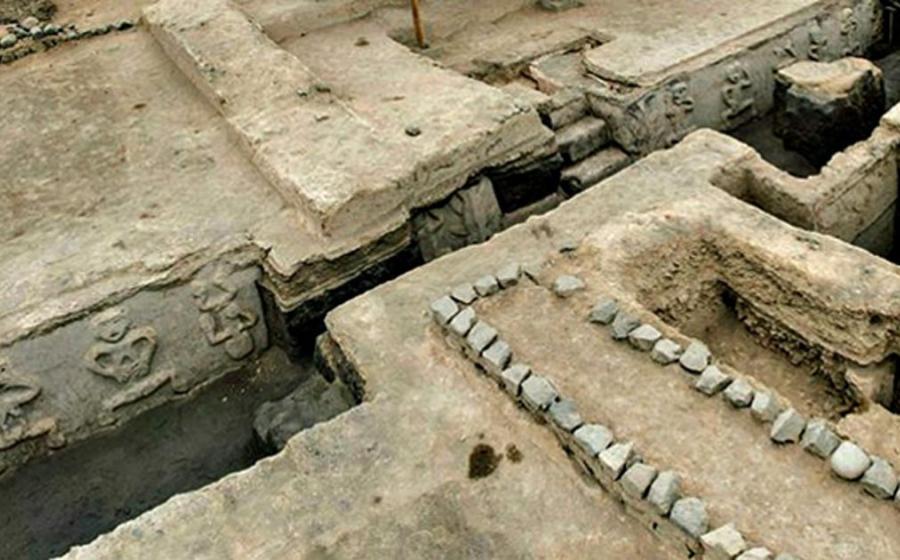 Photograph of part of the archaeological complex in Vichama, Peru. 