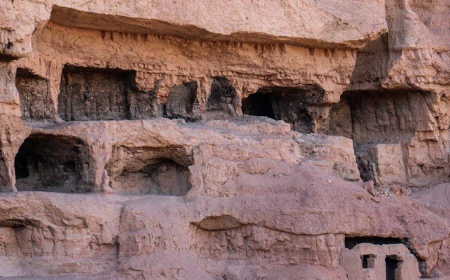 Bamiyan caves in Afghanistan. Source: trentinness / Adobe Stock.