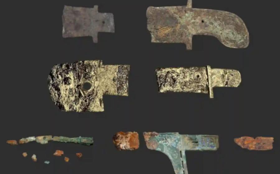 Fragments of the K7QW-TIE-1 meteorite iron artifact from Sanxingdui. 