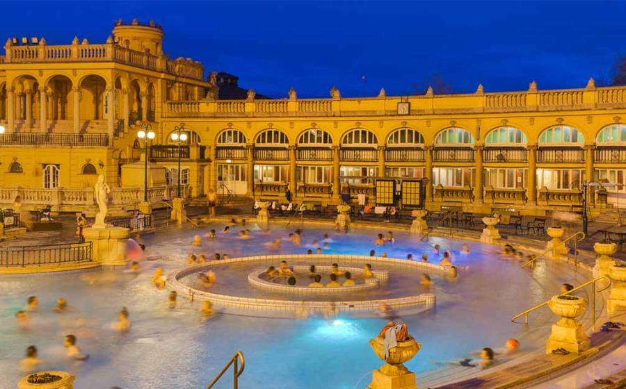 Szechnyi thermal bath spa in Budapest, Hungary. Source: Nikolai Sorokin / Adobe Stock.
