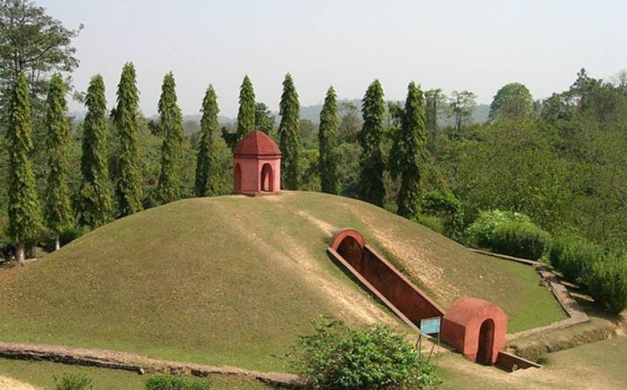 Charaideo Maidam of Ahom Kings at Charaideo in Sivasagar, Assam. Source: Mozzworld/CC BY-SA 4.0