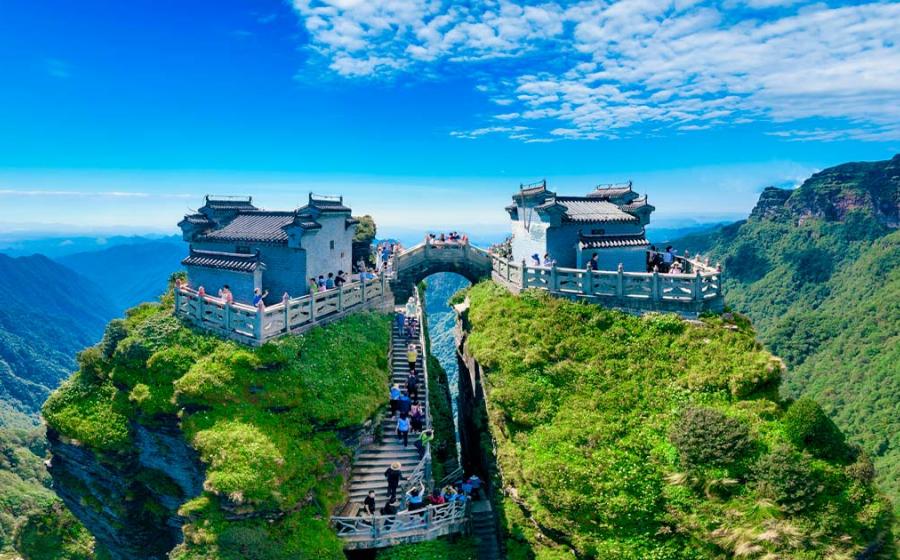 Wuling Mountain Temples. Source: Weiming / Adobe Stock.