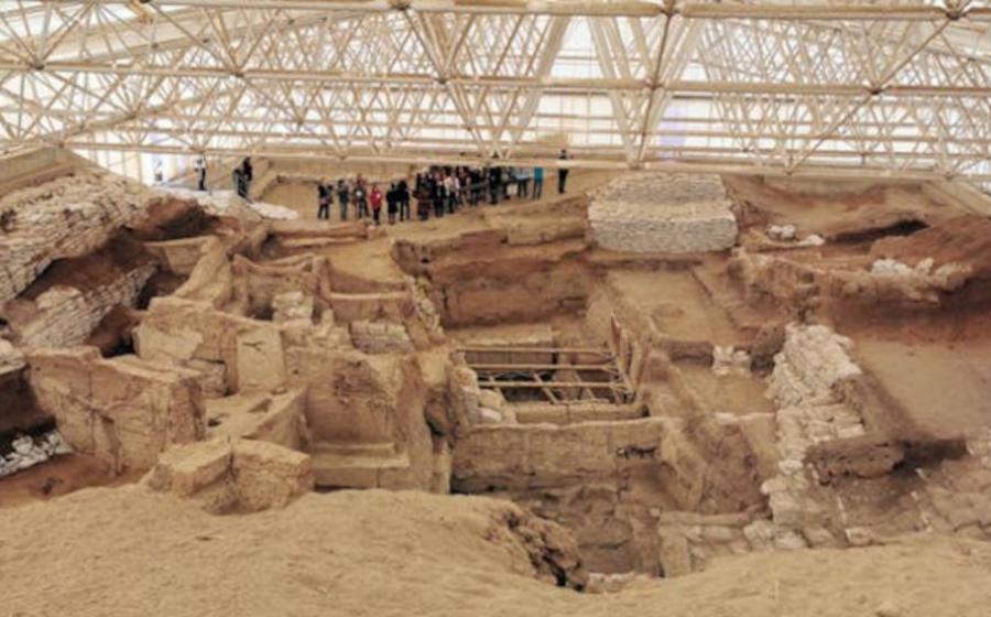 Modern excavations at what was once Çatalhöyük.