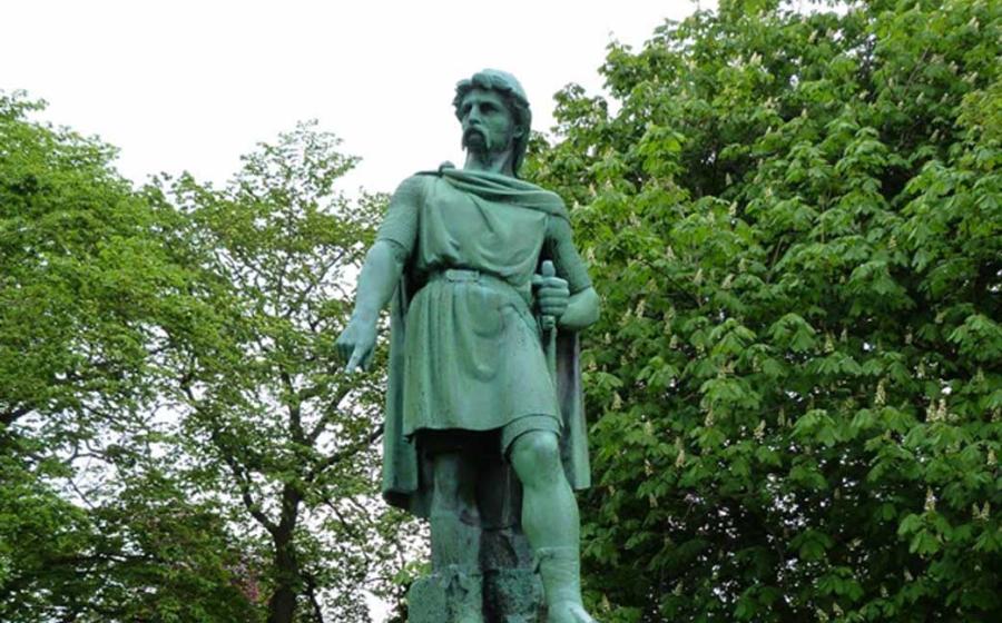 Statue of Rollo, Duke of Normandy in Ålesund, Norway. The Clameur de Haro is traditionally believed to have been a plea towards this ruler. 