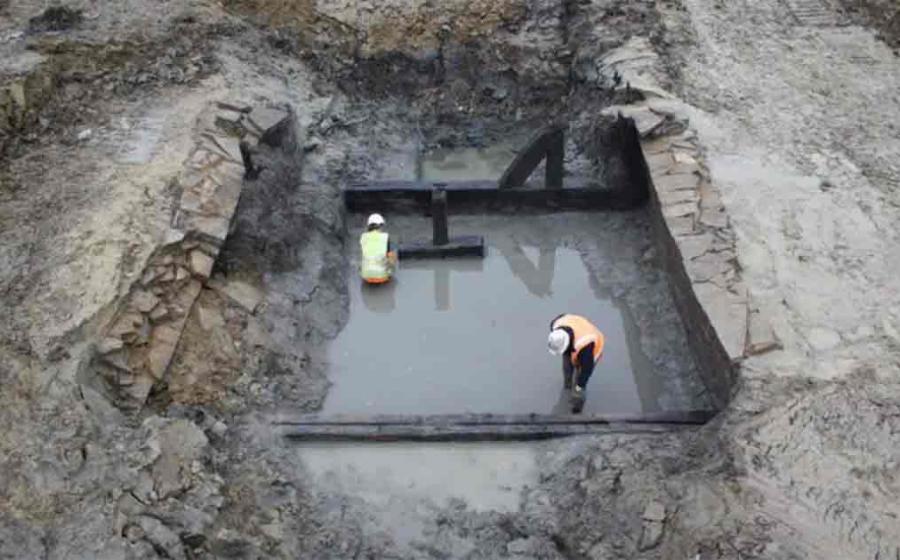 Remnants of the wooden bridge over the medieval moat found in Tewkesbury, England. Source: Cotswold Archaeology