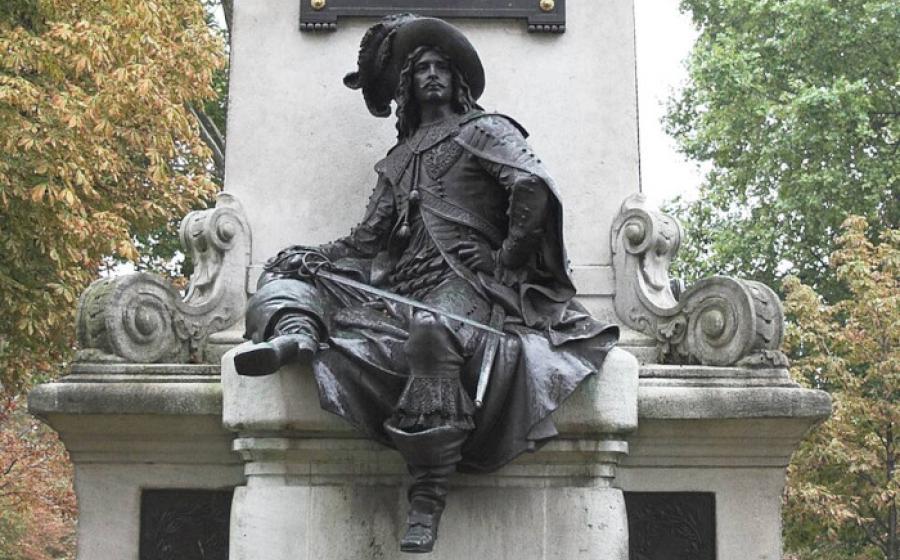 Statue of d'Artagnan by Gustave Doré. Bronze, 1883.