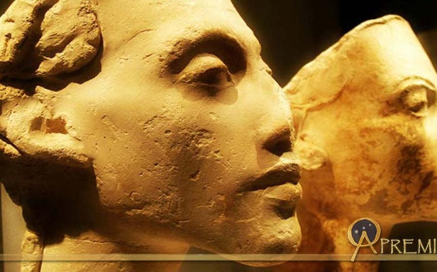: Portraits of Akhenaten and Nefertiti from the workshop of Thutmose, the royal sculptor. Tell el-Amarna. Neues Museum, Berlin. (Photo: Heidi Kontkanen)