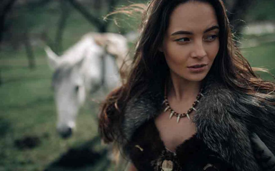 Image of a woman from a pre-Roman tribe, possibly the Dobunni of ancient Britain. Source: Stanislav/Adobe Stock