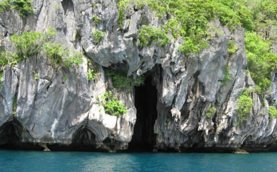 Rare ritual burial in El Nido