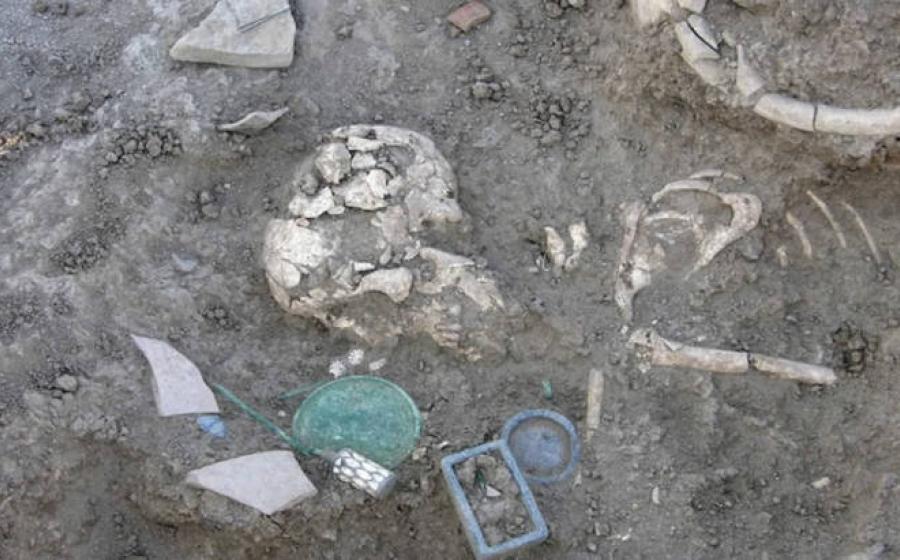 Elite Bronze Age tomb unearthed in Tepe Chalow, Iran