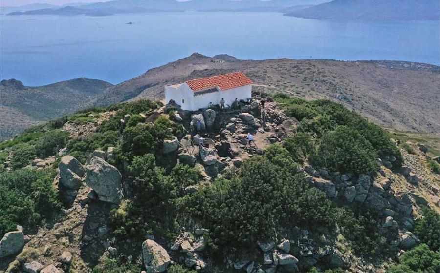 The summit of Mount Ellanio was used by Myceneans fleeing the Bronze Age collapse and used as a refuge. Source: Greek Ministry of Culture.