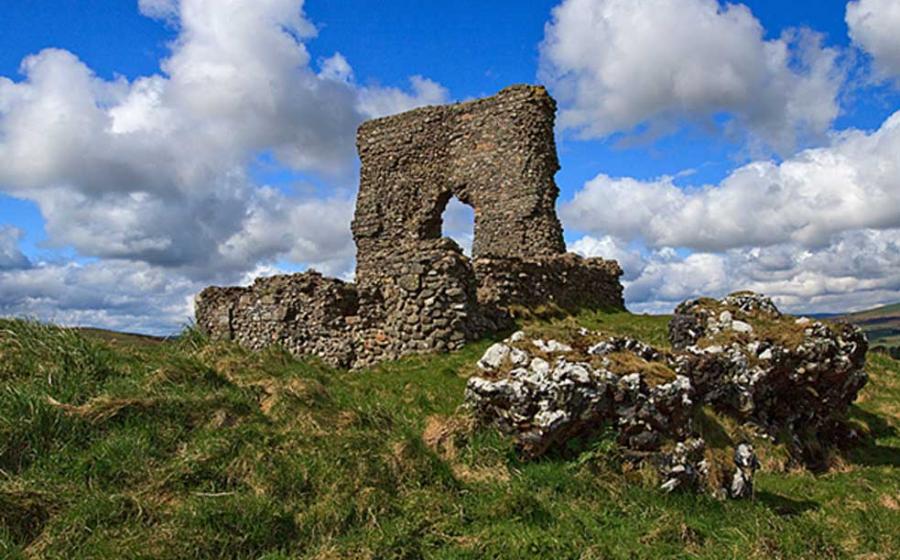 Dunnideer Castle, built on the site of a hillfort with a remaining vitrified rampart. 