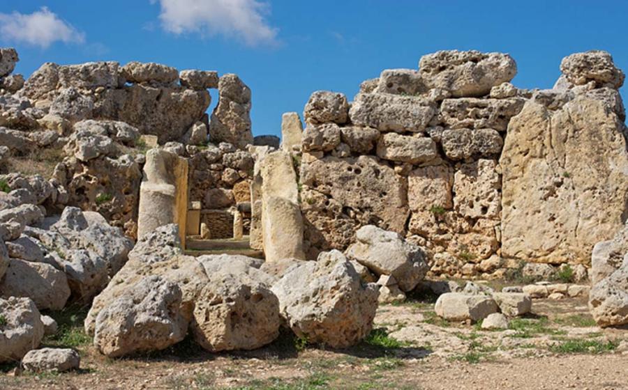 Ġgantija temple.