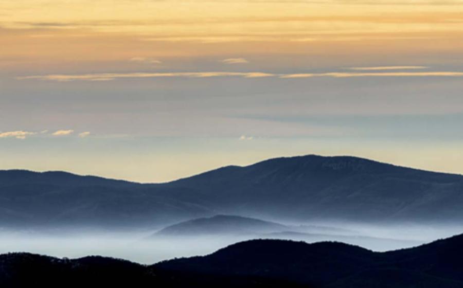 The Apennines in central Italy are part of the shaved-off remnants of the ancient continent of Greater Adria. (Travel Wild / Adobe Stock)
