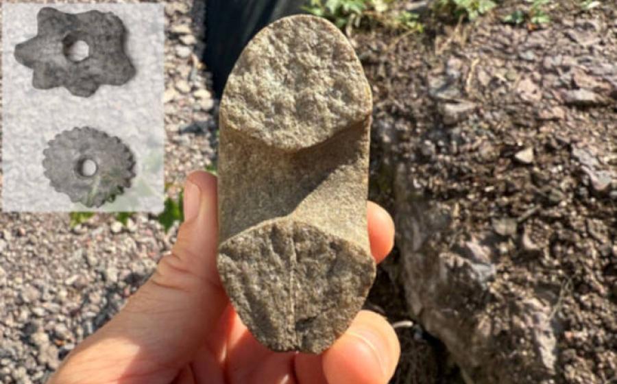 Stone Age hammer and star-shaped club heads from the Stone Age.