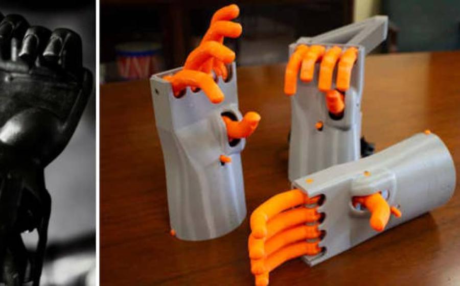 Left, 15th century prosthetic hand, and right; 3D printed replica.