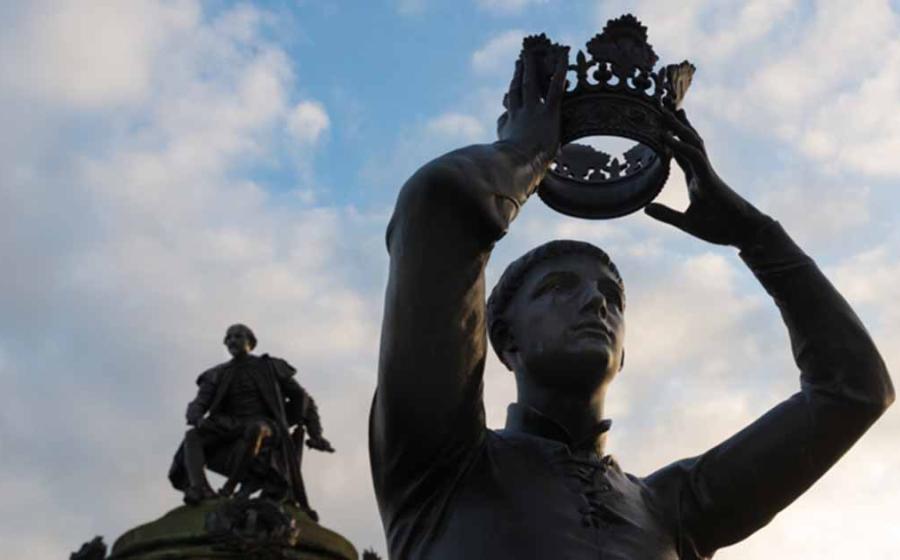 William Shakespeare and Henry V with blue sky in background in Stratford upon Avon. Source: Paul Rushton/Adobe Stock