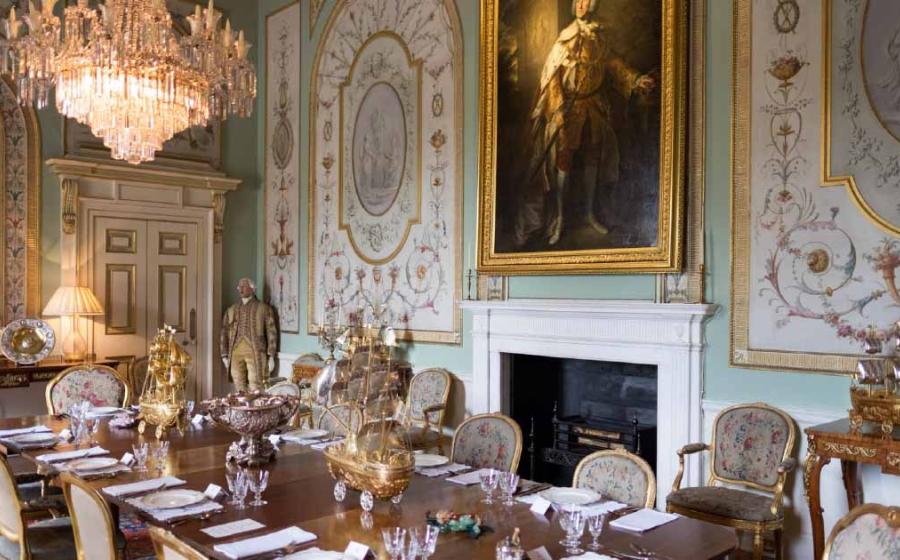 Inveraray Castle’s State Dining Room (Ian Dick / Flickr)