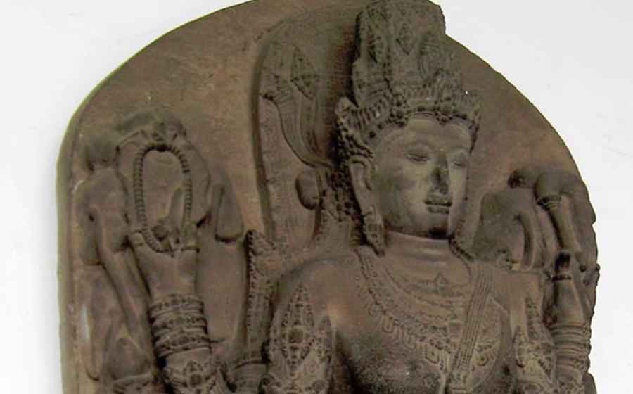 A statue of Harihara, the half Shiva, half Vishnu god. The statue is a mortuary deified portrayal of Raden Wijaya. 