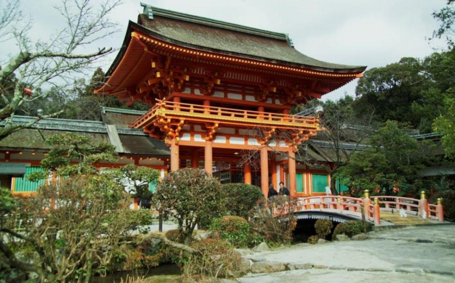 Kamigamo Shrine is an important Shinto sanctuary in northeast Kyoto, first founded in 678. It is one of the oldest Shinto shrines in Japan, and has been designated by UNESCO as a World Heritage Site. 