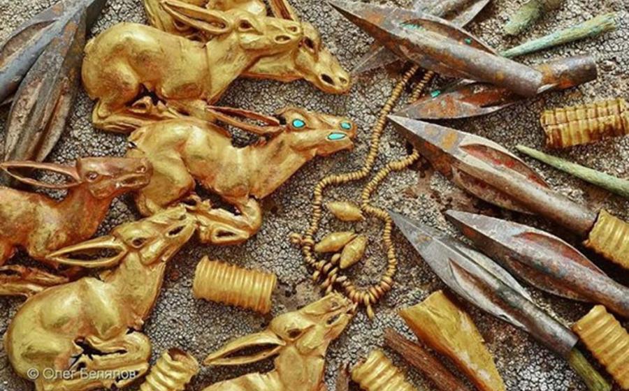 Some of the 3000 gold and metal objects found in the burial mound in Kazakhstan