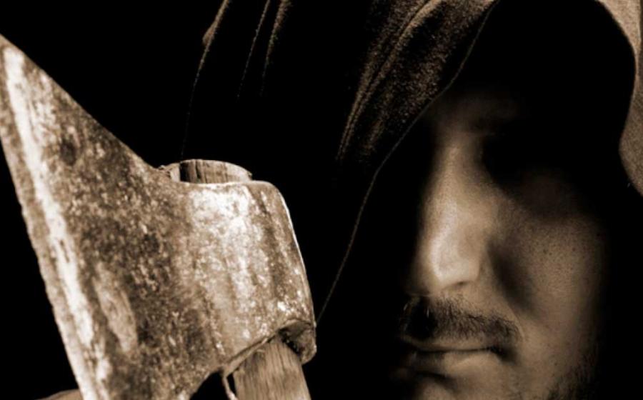 King Charles I was beheaded with one blow of the axe blade. The identity of the executioner is unknown, as the official executioner credibly denied responsibility. Source: Nomad_Soul / Adobe Stock