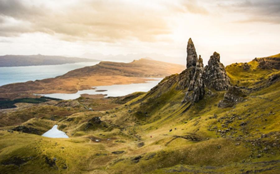 An island in Scotland (supakit / Adobe Stock)