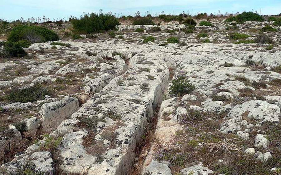 Prehistoric Lines Across Malta Defy Explanation: The Cart Ruts of Misrah Ghar il-Kbir