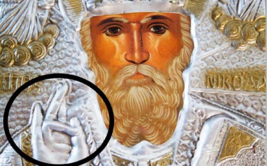 St Nicholas’ finger bone is included on a medieval relics list from Battle Abbey.           Source: Public Domain