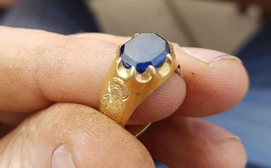 Medieval Ring Found in Robin Hood’s Forest Hideout May Net Finder a Small Fortune