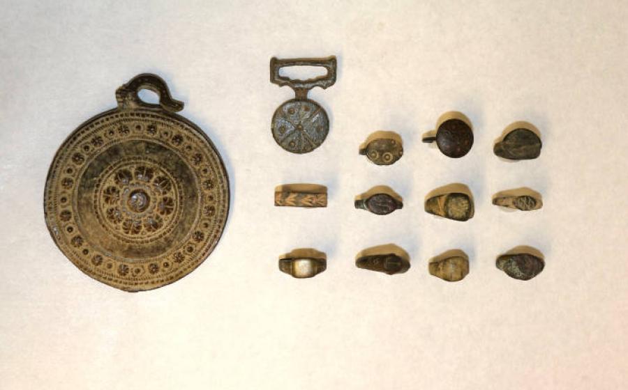 Medieval ring artifacts found in the thrift shop in B.C., Canada. 